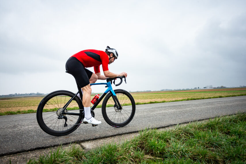 Léon van Bon test Ceepo Stinger