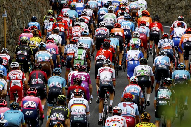 Giro d'Italia 2019 peloton