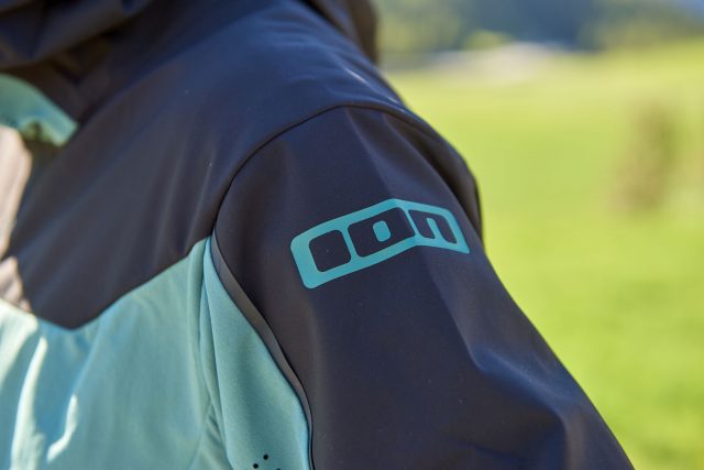 ION Traze Select Hybrid Jacket