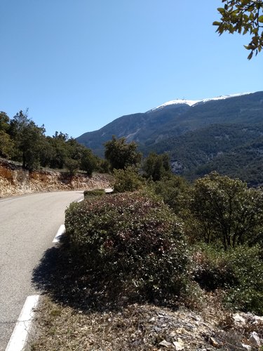 Nog wat sneeuw op de Ventoux